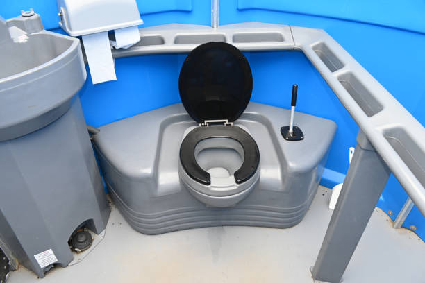 Portable Toilet Options We Offer in Doniphan, MO